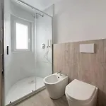 Quadrilocale In Via Chiaravagna Апартаменты *