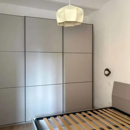 Апартаменты Quadrilocale In Via Chiaravagna